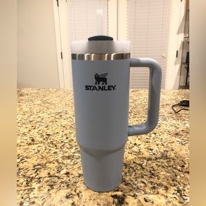 30 oz. stanley quencher light and dark blue